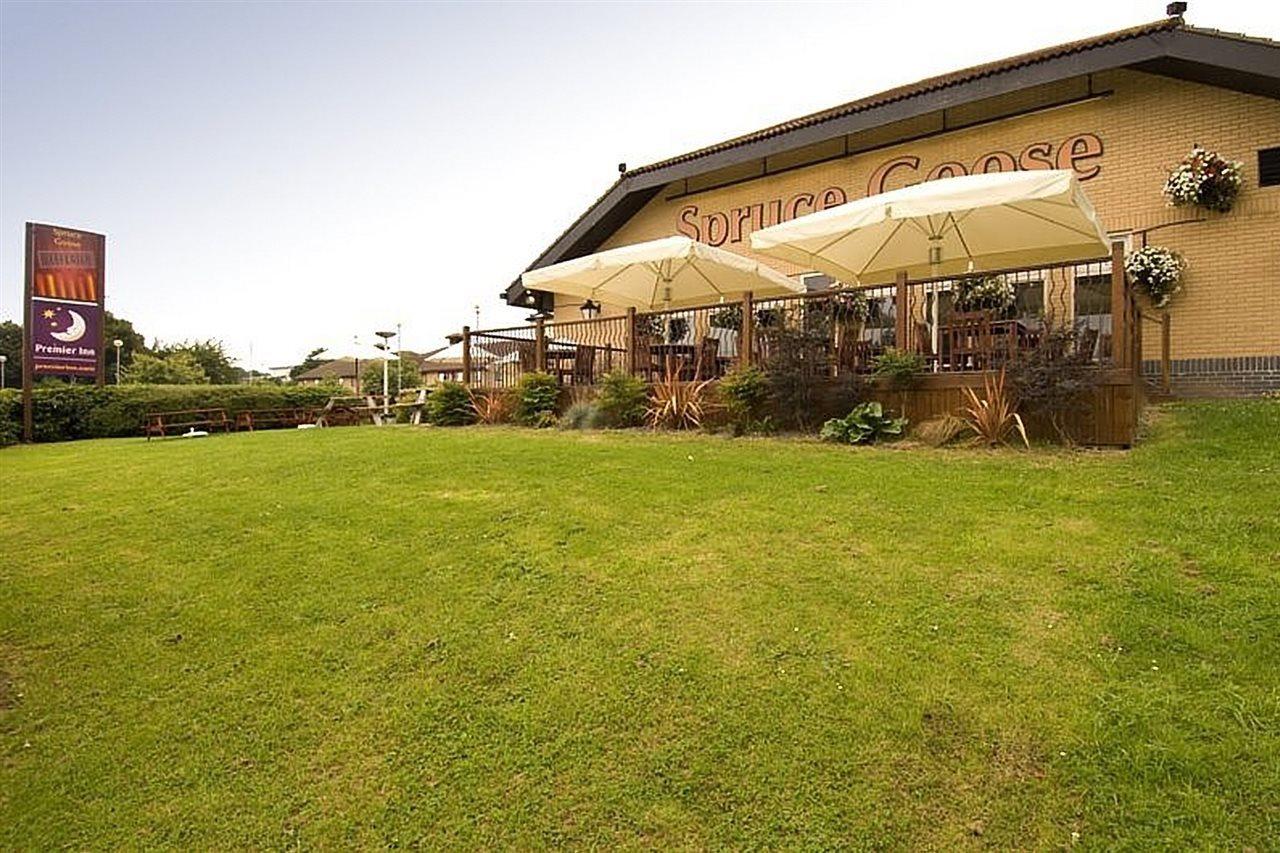 Premier Inn Basingstoke West Eksteriør bilde