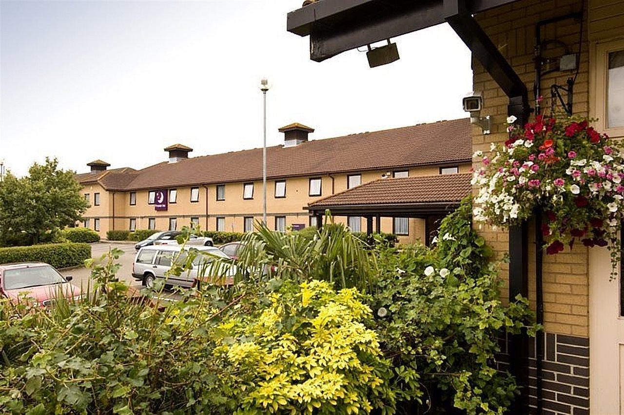 Premier Inn Basingstoke West Eksteriør bilde