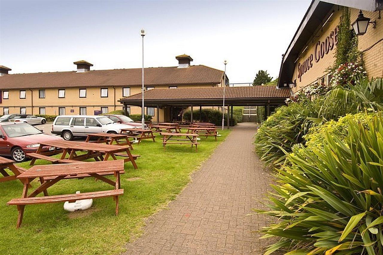 Premier Inn Basingstoke West Eksteriør bilde