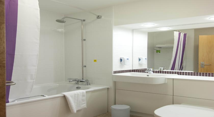 Premier Inn Basingstoke West Eksteriør bilde