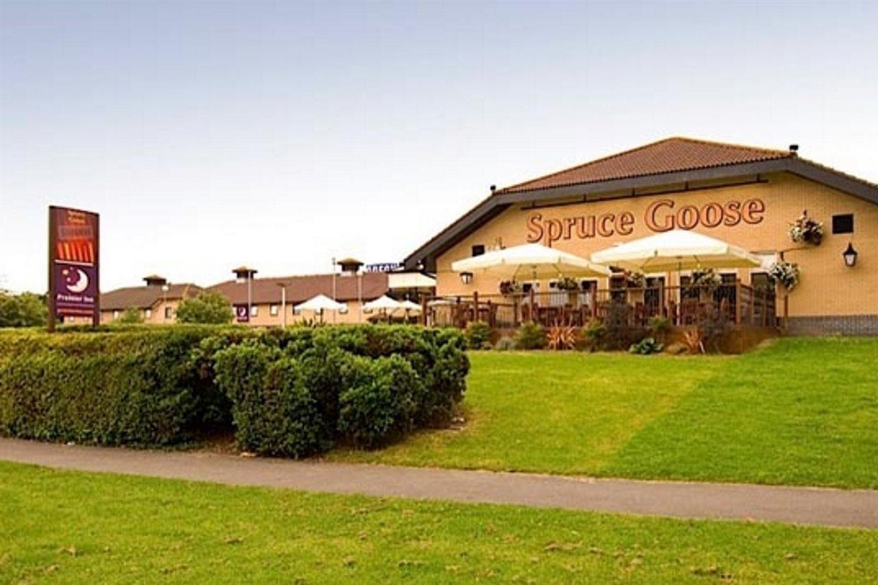 Premier Inn Basingstoke West Eksteriør bilde