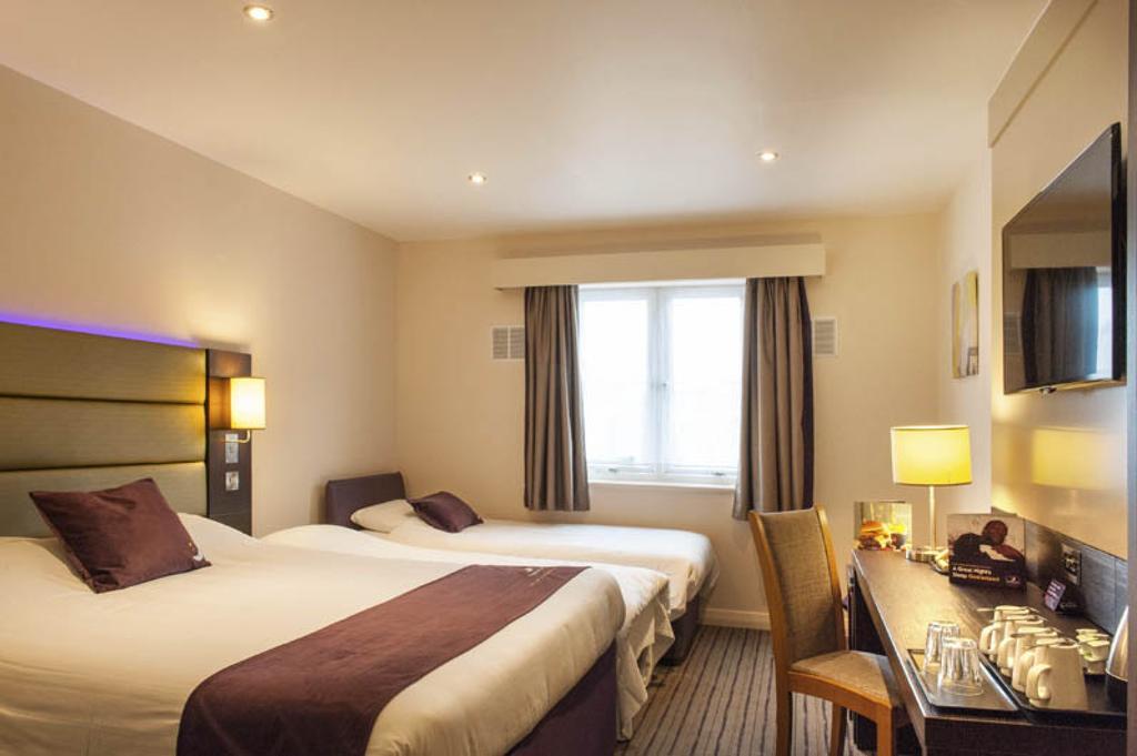 Premier Inn Basingstoke West Eksteriør bilde