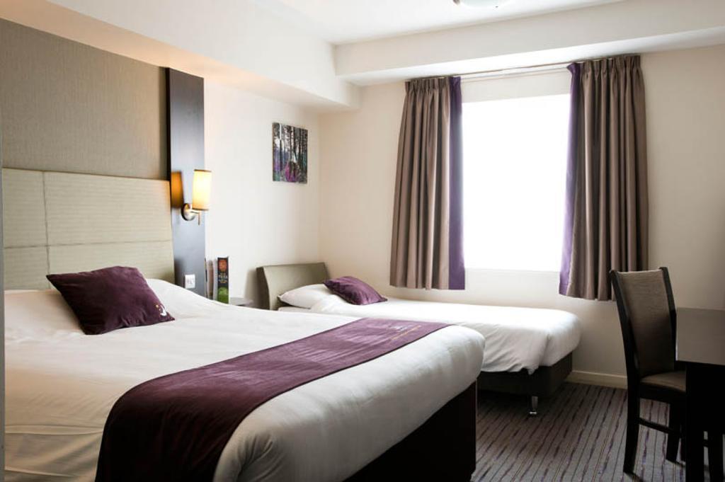Premier Inn Basingstoke West Eksteriør bilde